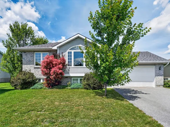 79 Hickory St, South Stormont, ON K0C 1M0