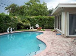 20600 NE 20th Pl, Miami, FL 33179