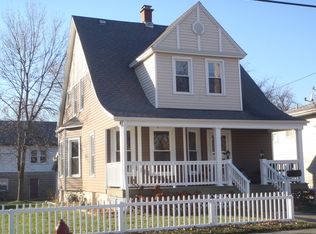 1529 Sisson St, Lockport, IL 60441