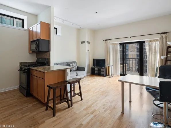8 W Monroe St, Chicago, IL