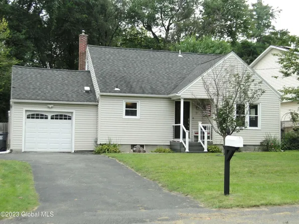 11 Schoolcraft Street, Guilderland, NY 12084