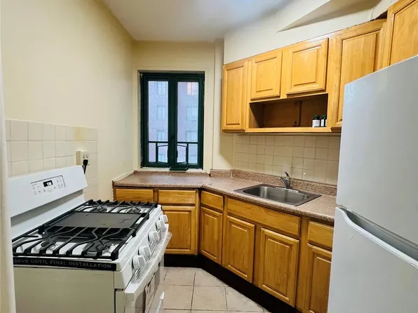 1545 Unionport Road #2D, Bronx, NY 10462