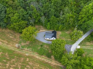 281 Nickajack Rd, Pleasant Shade, TN 37145