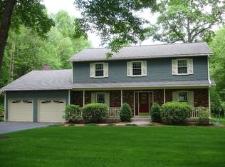 1 Bonny Rd, Brookfield, CT 06804