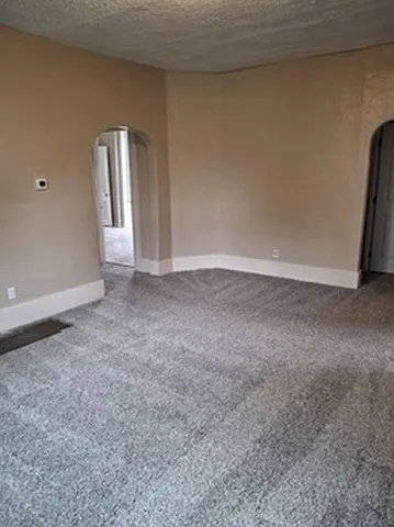 252-254 E Church St #3 — Photo 14
