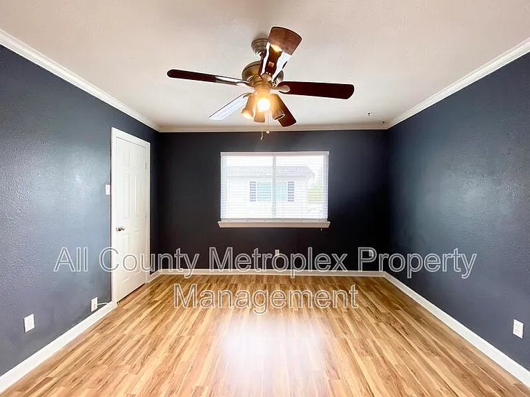 4520 Holland Ave #206 — Photo 8