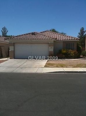 1st image of 5825 Silver Heights St