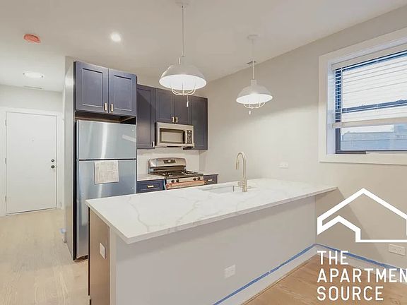 4th image of 4406 N Seeley Ave #3B