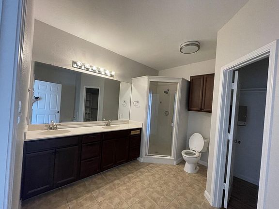 5th image of 127B Castleridge Dr #127B