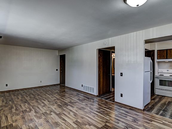 2nd image of 105 E Grand Ave #3