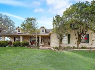 1524 Roznov Rd, Fayetteville, TX 78940