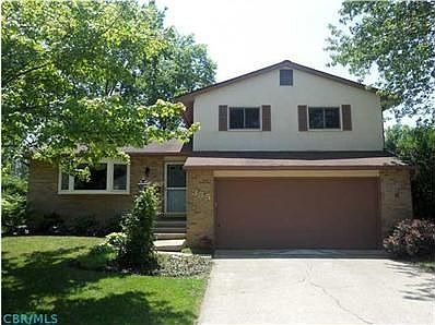 1st image of 335 Oak Hill Dr