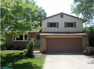 335 Oak Hill Dr, Westerville, OH 43081