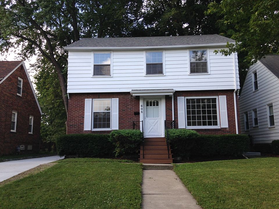 608 Parkwood