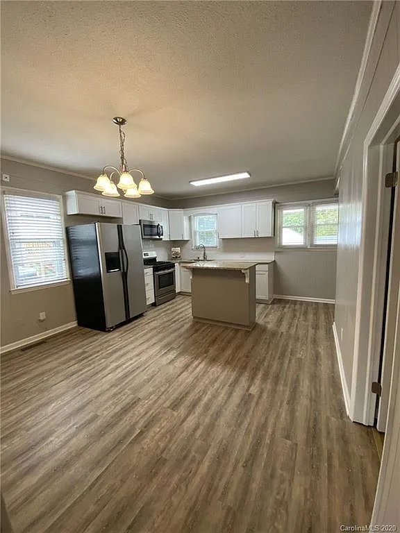 2 bed, 1064 sqft, $1,465 — Photo 3