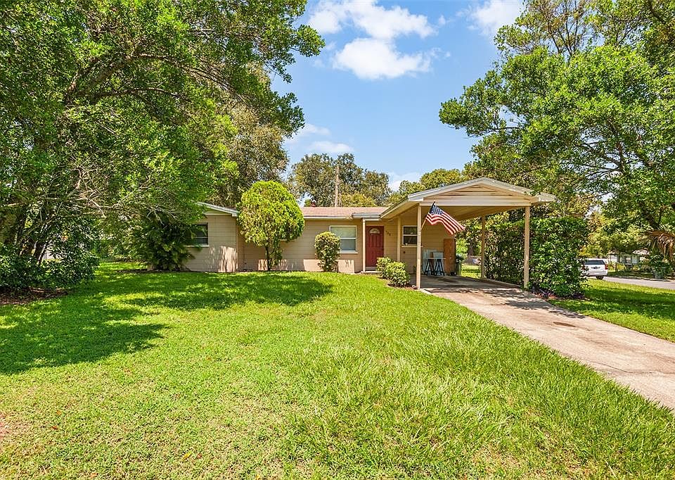 1st image of 703 N BRUNNELL PARKWAY