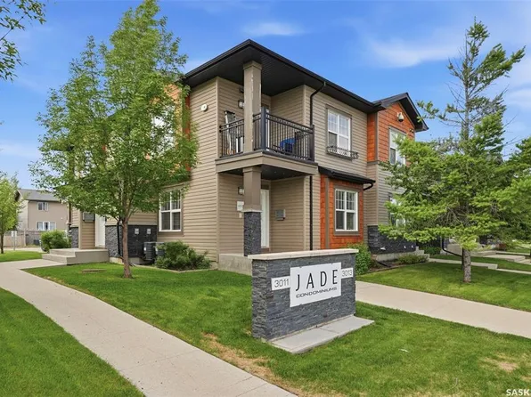 UNIT 204-3013 McClocklin ROAD, Saskatoon, SK S7R 0J1