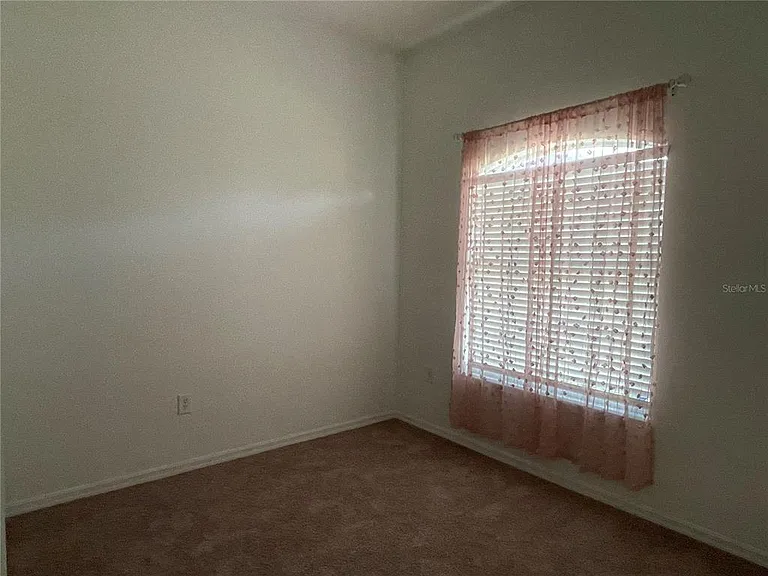 227 Pamona St — Photo 8