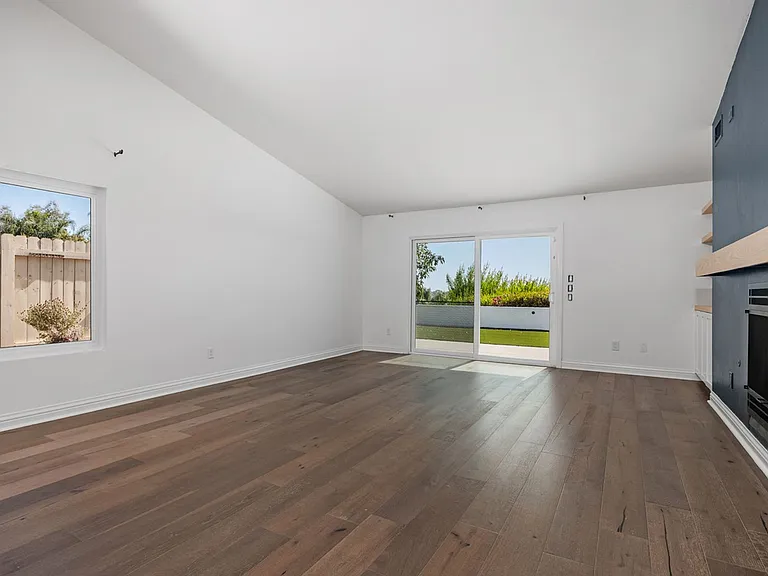 3607 Laredo St — Photo 9