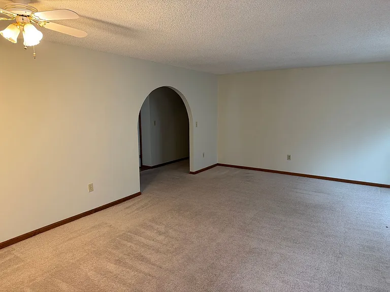 3069 Barberry Ln — Photo 5