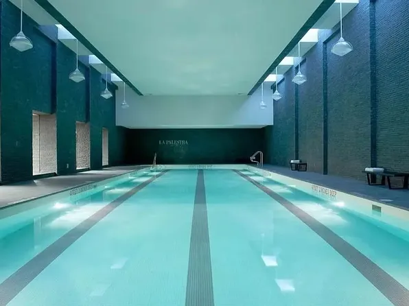 60 Riverside Boulevard image 14 of 20