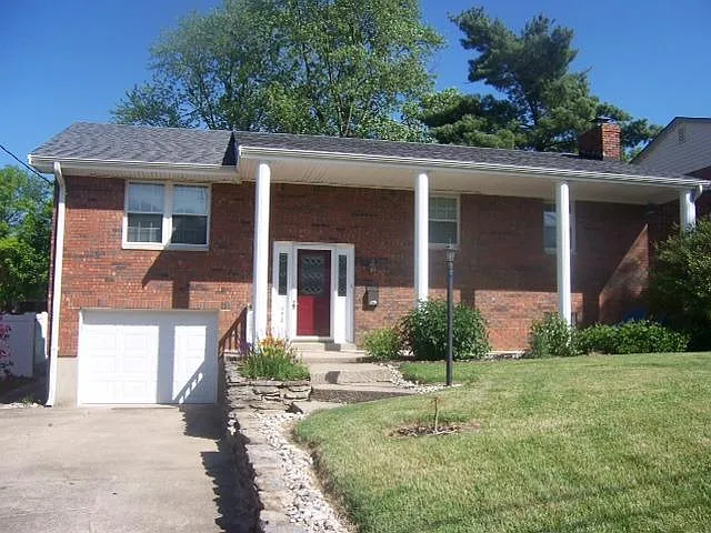 3916 Hope Ln photo 1