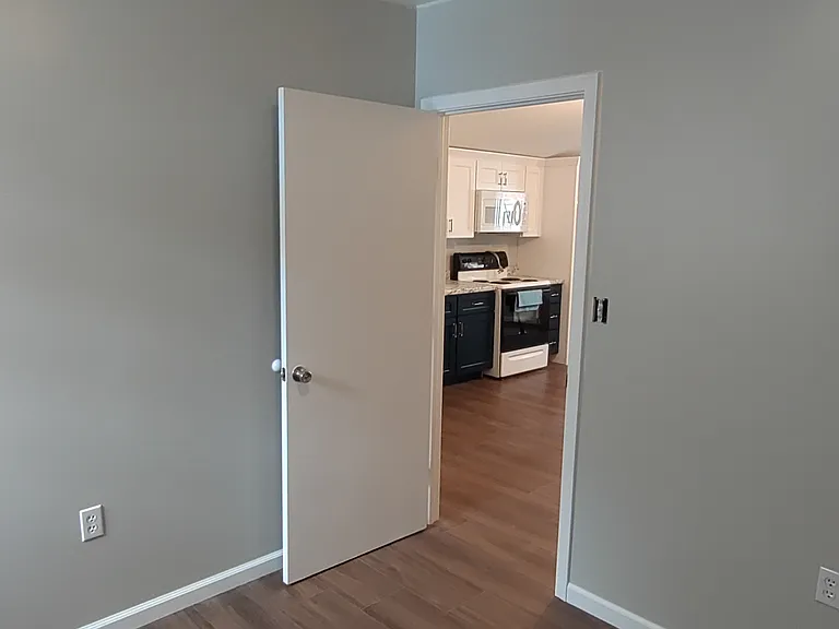 342 Broad St #6 — Photo 2