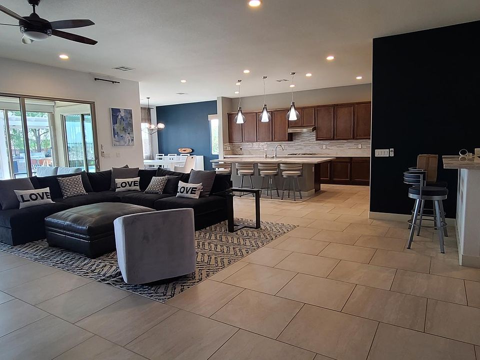 1st image of 111 Villa Bellagio Dr