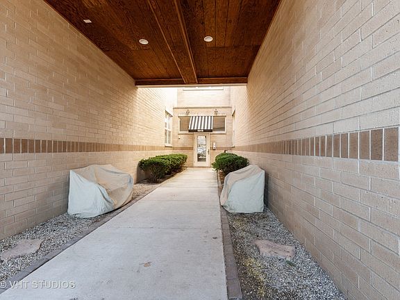 2nd image of 5318 N Ravenswood Ave Unit 205
