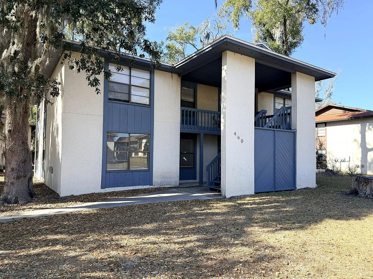 Building Photo - 460 Bentwood Ln