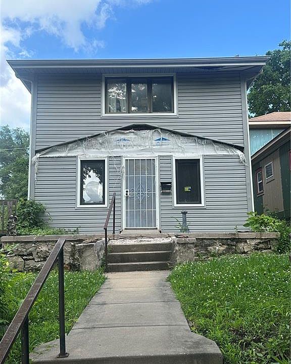 1st image of 31 N 14th St