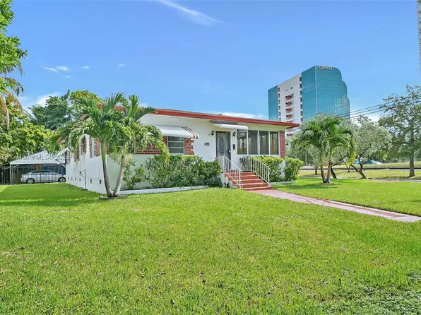 261 NE 43rd St, Miami, FL 33137