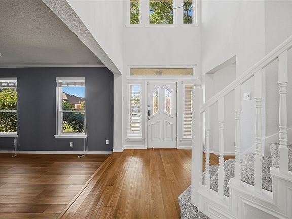 3rd image of 1427 Susan Ln
