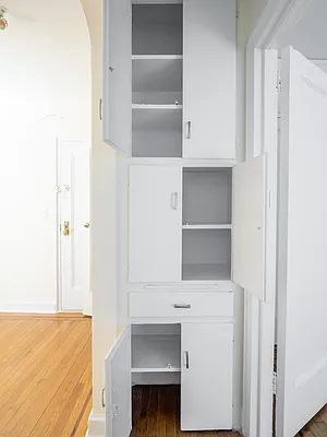 Rented by City Connections Realty | media 5