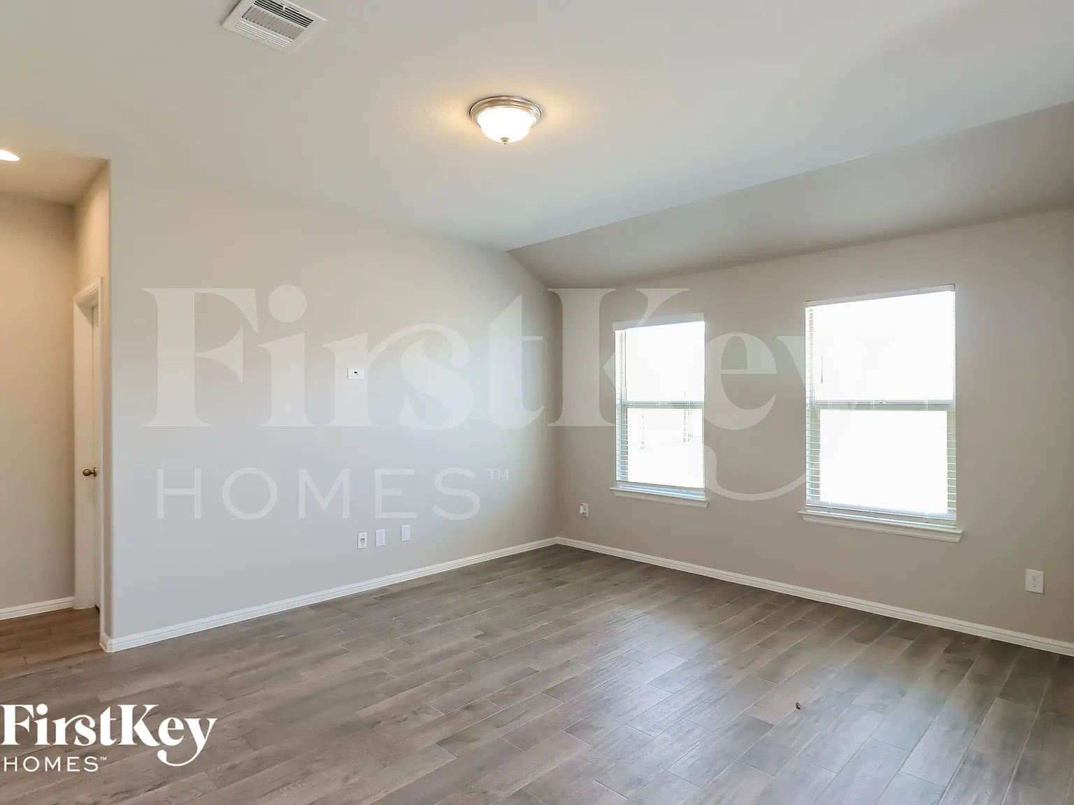 4 bed, 2.0 bath, 1620 sqft, $2,145 — Photo 3