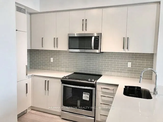 5180 Yonge St #2204