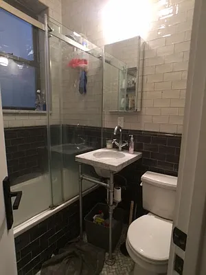 Rented by Evergreen Apartments BK | media 25