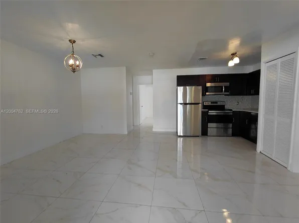 5641 NW 15th St APT 3, Fort Lauderdale, FL 33313