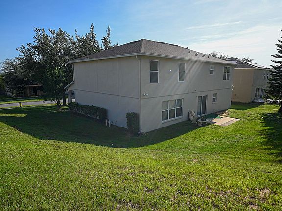 4th image of 314 Sky Valley St