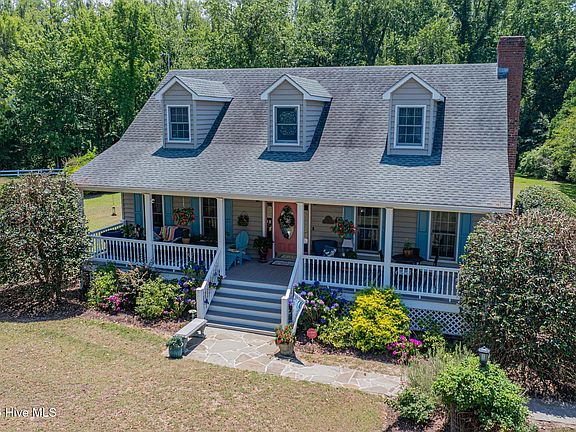 2nd image of 343 Mariners Drive