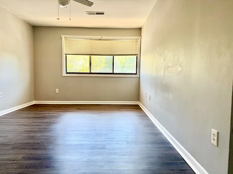 140 Royal Oak Dr #I — Photo 13