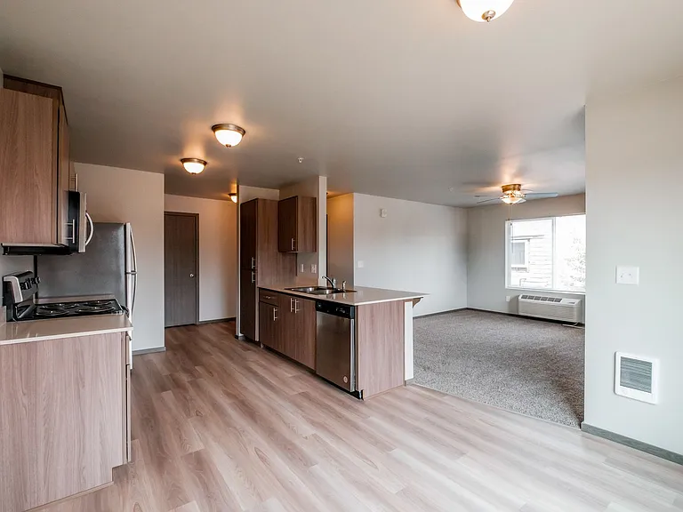 4 Corners Apartments — Photo 35