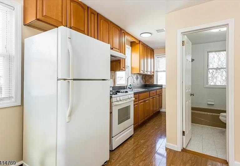 182 Pierre Ave — Photo 5