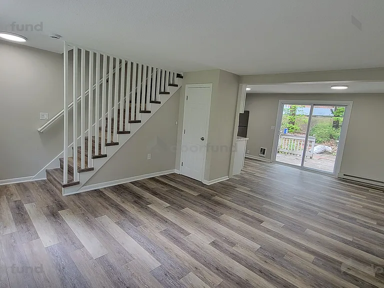 140 Columbus St — Photo 4
