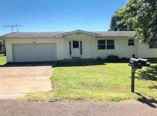 5914 Summit Dr, Imperial, MO 63052