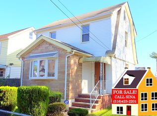 19402 122nd Ave, Laurelton, NY 11413