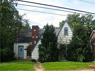 2nd image of 718 Union St