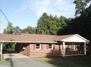 3905 Old Lexington Rd, Winston Salem, NC 27107