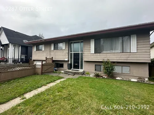 2287 Otter St Photo 1