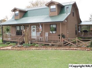 1324 Hollywood Ln E, Fort Payne, AL 35967